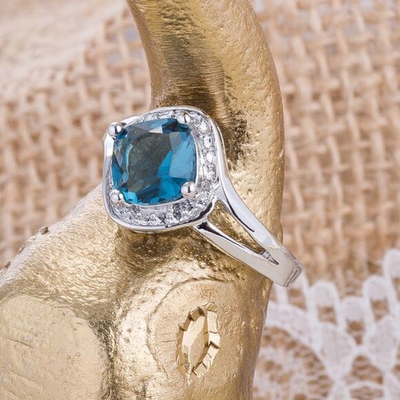 1.5 Ct. Princess Lab Created Blue/White Topaz Ring - Picture 1 of 2